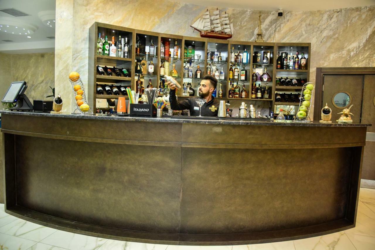 Supreme Hotel Baku Extérieur photo