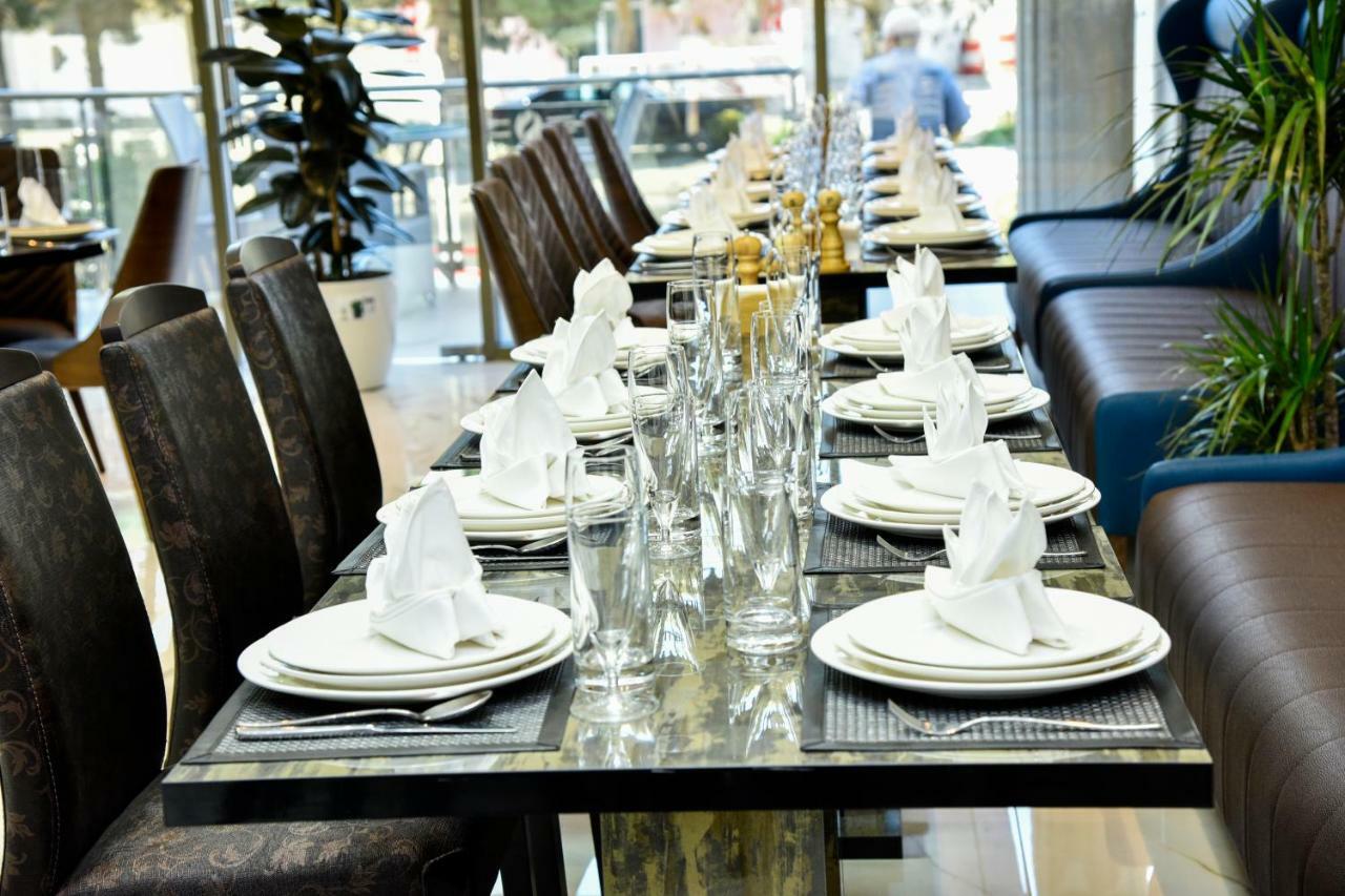 Supreme Hotel Baku Extérieur photo
