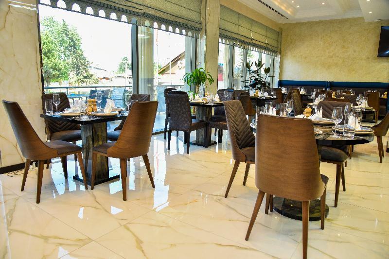 Supreme Hotel Baku Extérieur photo